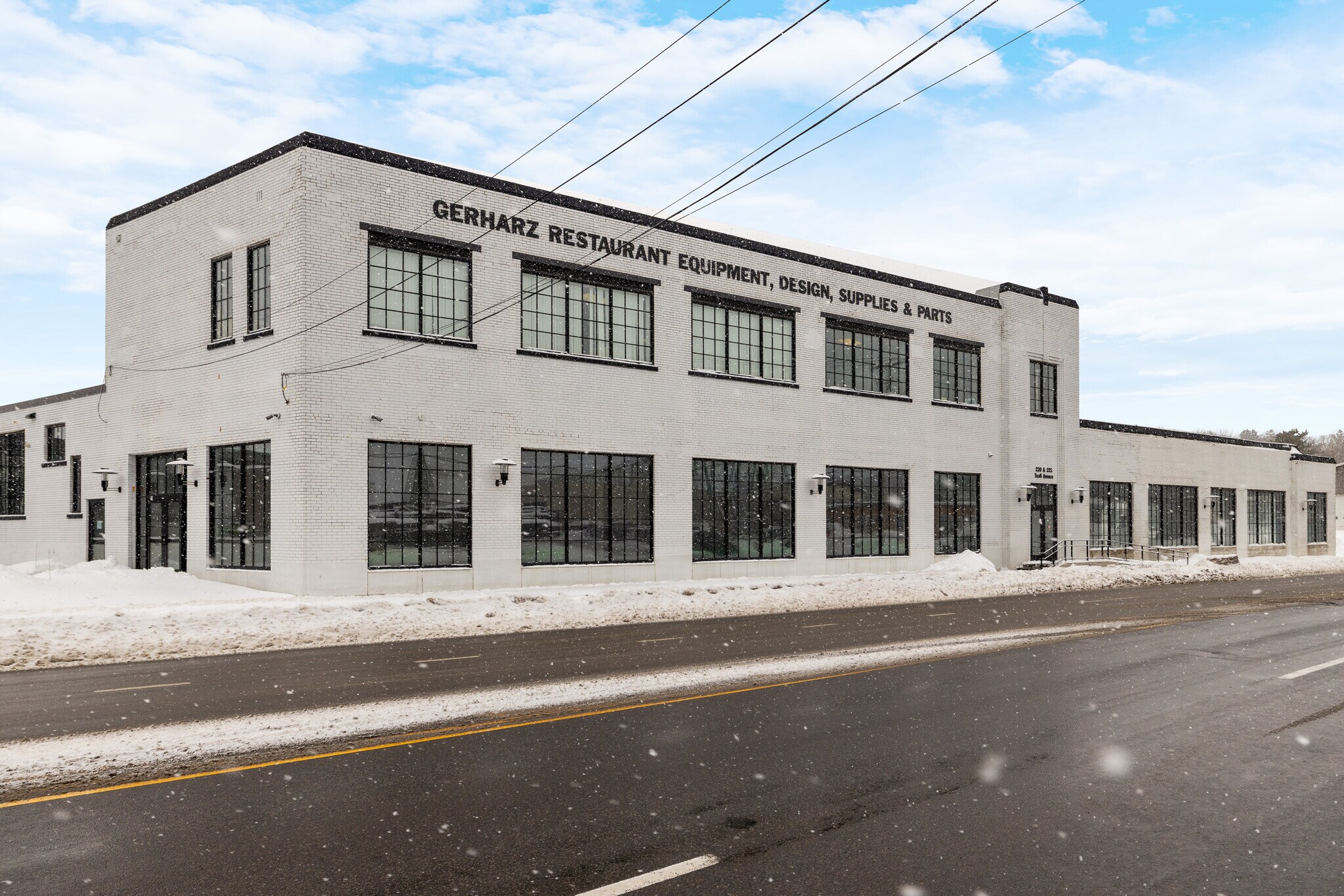 220-222 Teall Ave, Syracuse, NY à louer Photo principale– Image 1 sur 14