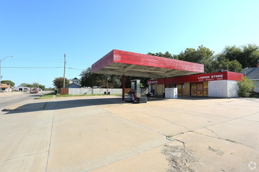 201 N Wood Dr, Okmulgee, OK à vendre - Photo de l’immeuble – Image 3 sur 3