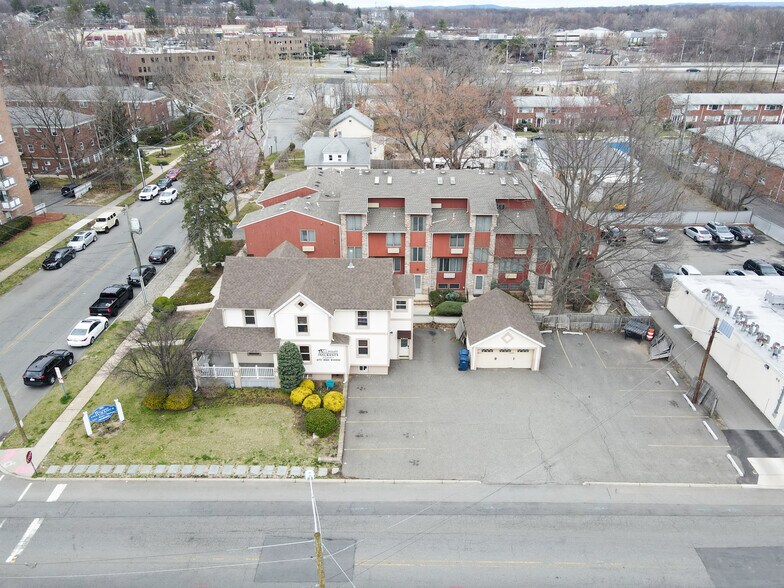 224 Johnson Ave, Hackensack, NJ à louer - Photo de l’immeuble – Image 2 sur 14