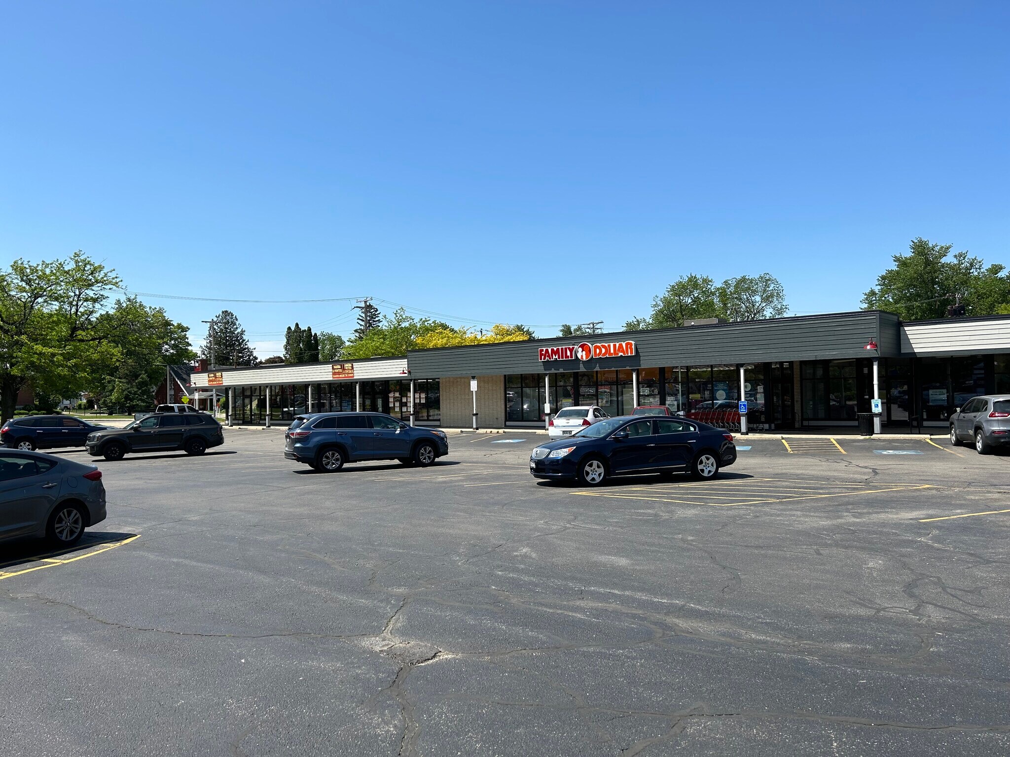 103-111 Park St, Walworth, WI à louer Photo principale– Image 1 sur 9