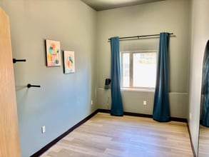 404 2nd St, Cheney, WA à louer Photo intérieure– Image 1 sur 3