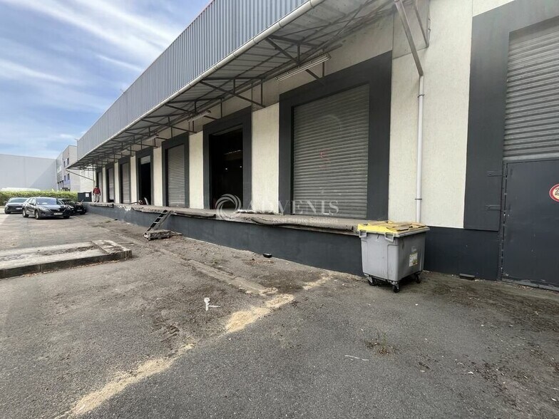 Industriel/Logistique dans Gonesse à louer - Photo de l’immeuble – Image 3 sur 6