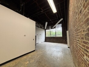 887 W Marietta St NW, Atlanta, GA à louer Photo de l’immeuble– Image 2 sur 13