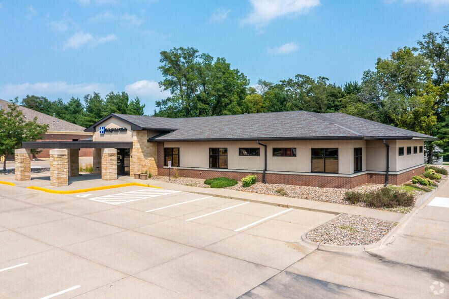 1205 Copper Creek Dr, Des Moines, IA à louer - Photo de l’immeuble – Image 2 sur 5