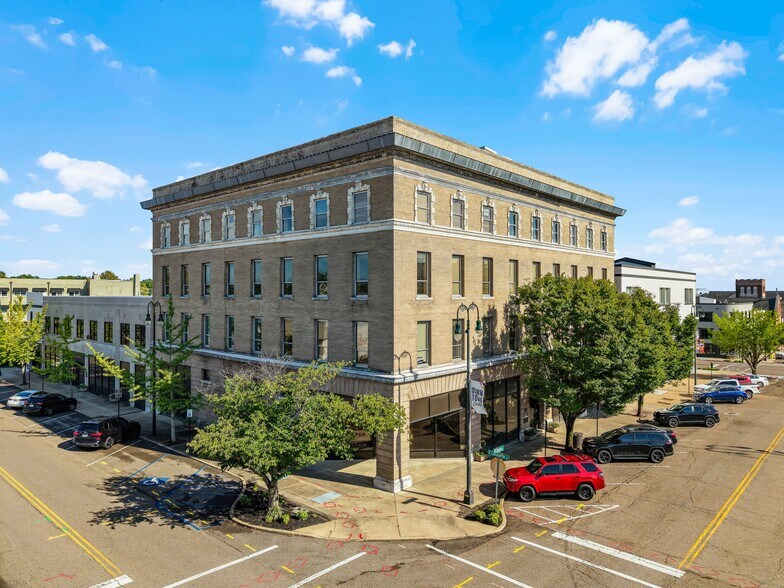 116 N Church St, Jackson, TN à louer - Photo de l’immeuble – Image 1 sur 71