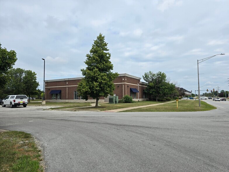 9401 W 171st St, Tinley Park, IL à vendre - Photo de l’immeuble – Image 2 sur 32