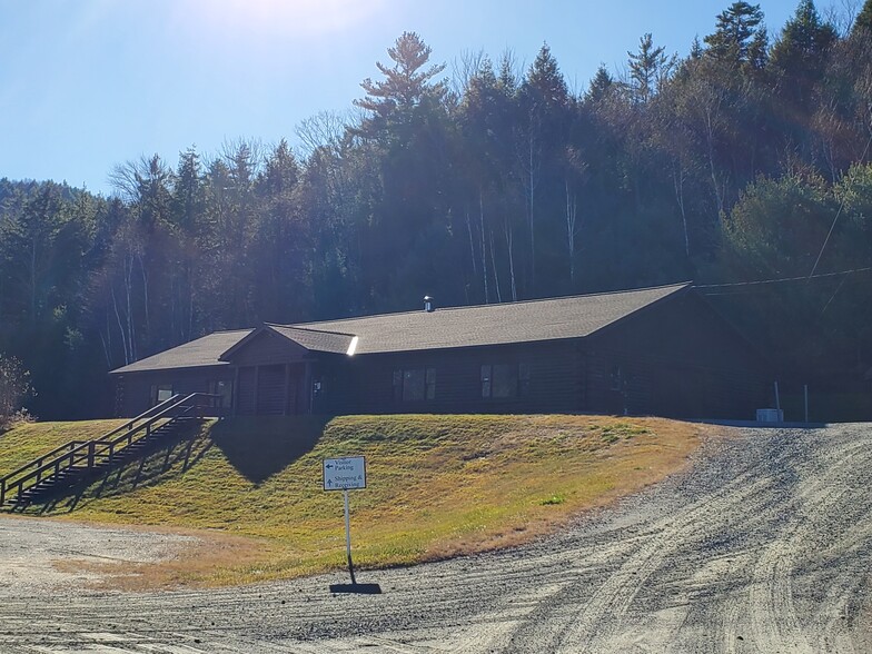 24-25 Hathorn Dr, Enfield, NH à louer - Photo de l’immeuble – Image 2 sur 16