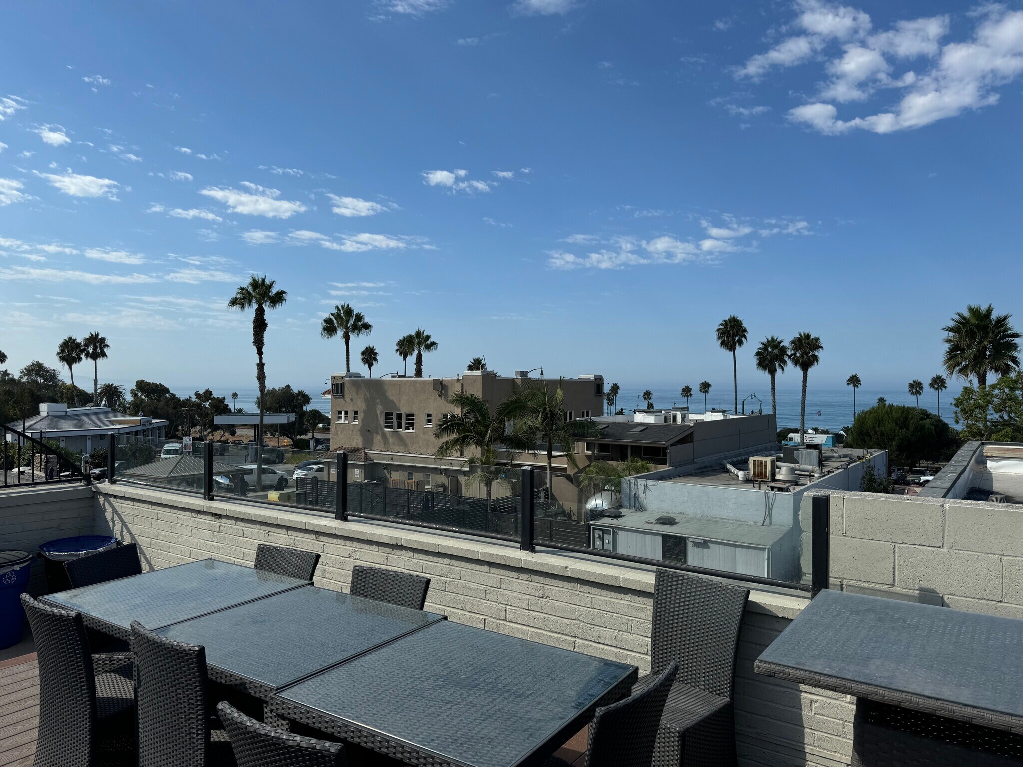 131 Aberdeen Dr, Cardiff By The Sea, CA à louer Photo de l’immeuble– Image 1 sur 7