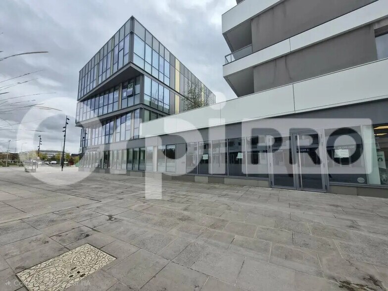 Local commercial dans Bezannes à louer - Photo de l’immeuble – Image 1 sur 6