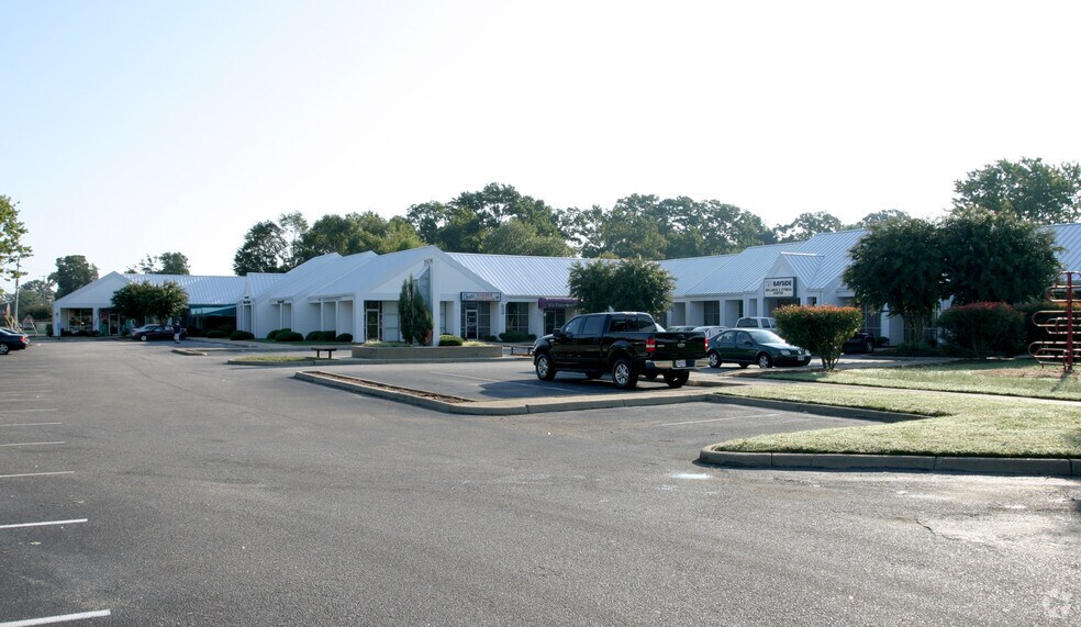 1608 Pleasure House Rd, Virginia Beach, VA à louer - Photo de l’immeuble – Image 2 sur 4