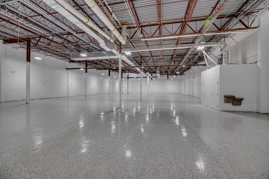 4100-4300 Okeechobee Rd, Fort Pierce, FL à louer - Photo intérieure – Image 3 sur 11