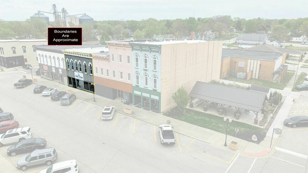 11 E Jefferson St, Sullivan, IL à vendre - Photo de l’immeuble – Image 2 sur 10