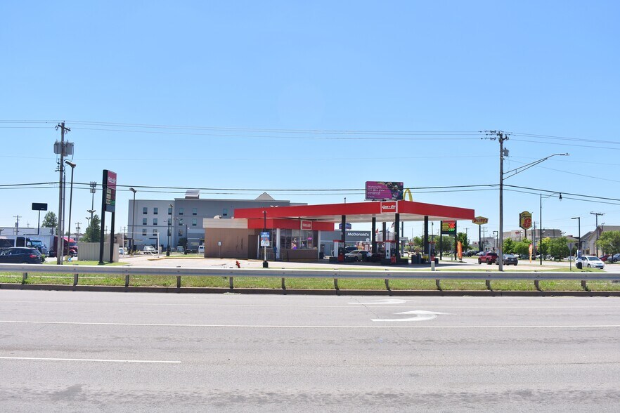 4430 W Reno Ave, Oklahoma City, OK à vendre - Photo de l’immeuble – Image 3 sur 3