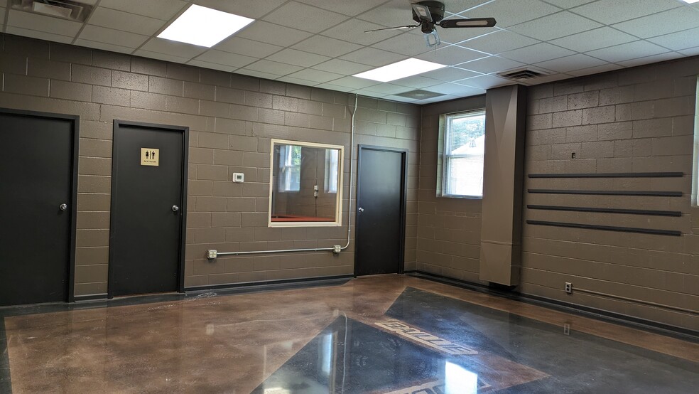 400 Madison st, Towanda, IL à vendre - Photo intérieure – Image 2 sur 29
