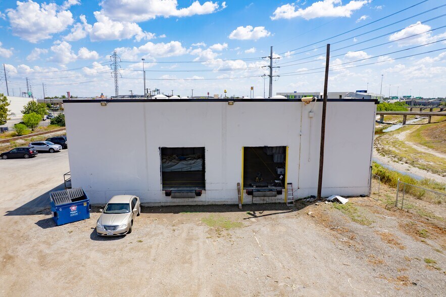414 Vera Cruz, San Antonio, TX à louer - Photo de l’immeuble – Image 3 sur 23