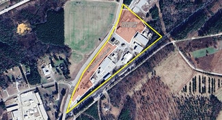 Plus de détails pour 2960 Cox Rd, Blackstone, VA - Industriel/Logistique à vendre