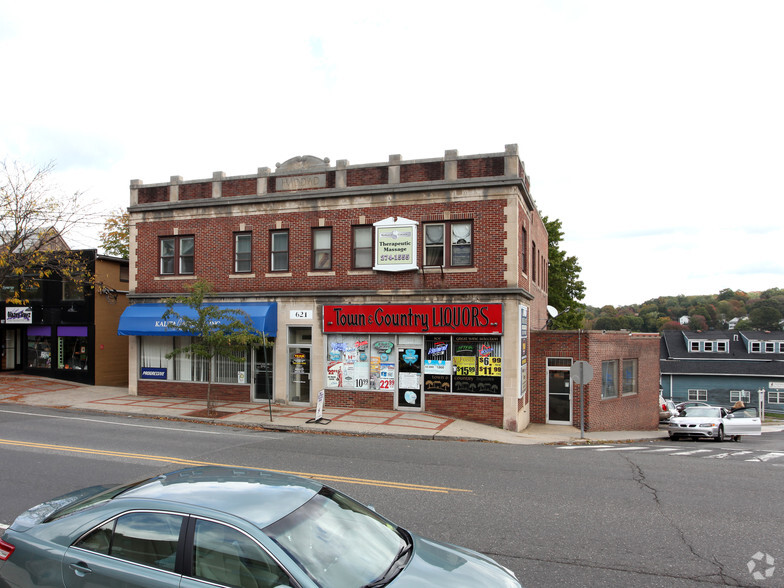 619-621 Main St, Watertown, CT à louer - Photo de l’immeuble – Image 1 sur 2