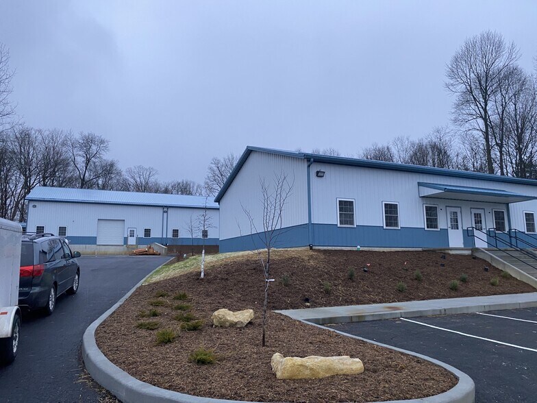 3137 N Westbury Village Dr, Bloomington, IN à louer - Photo de l’immeuble – Image 3 sur 6