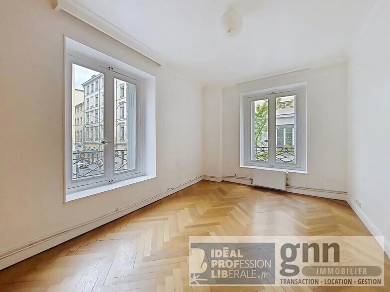 Bureau dans Lyon à vendre - Photo de l’immeuble – Image 2 sur 7