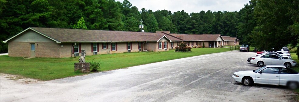 206 Wannish Ave, Lake Waccamaw, NC à vendre - Photo principale – Image 1 sur 21