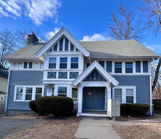 128 Mill St, Springfield, MA à vendre - Photo de l’immeuble – Image 1 sur 14