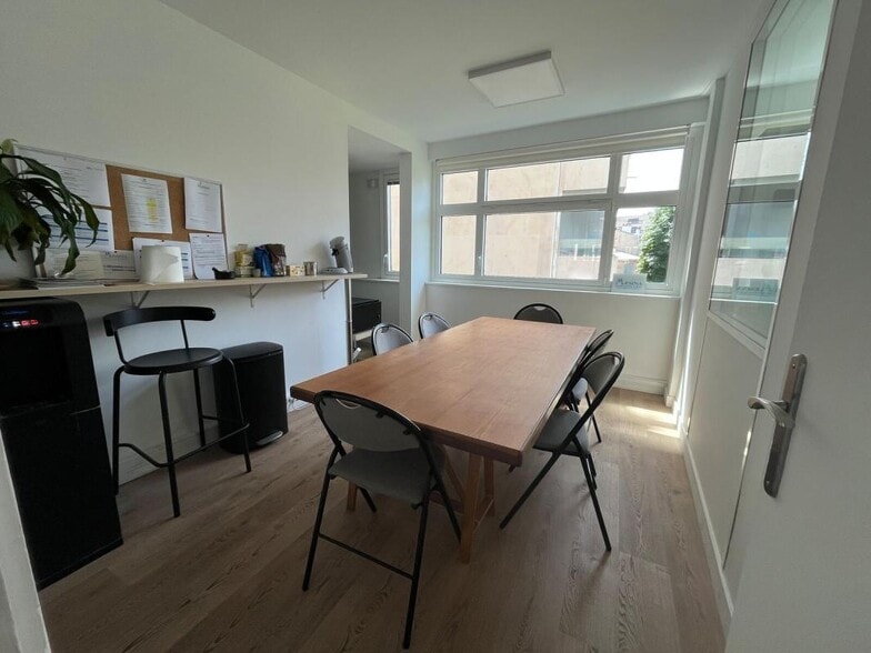 171 Ter Avenue Charles De Gaulle, Neuilly-sur-Seine à louer - Photo intérieure – Image 3 sur 5