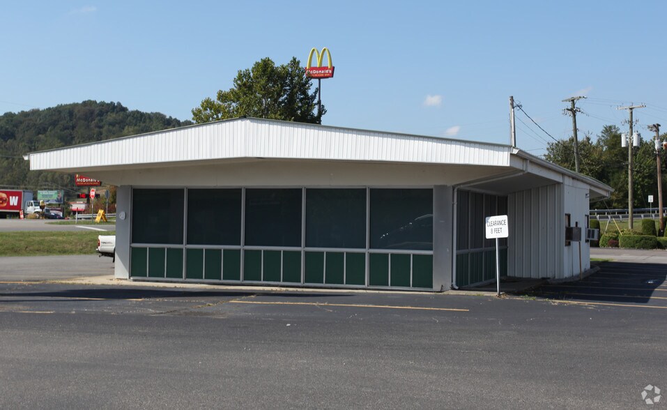 1625 Ashland Rd, Greenup, KY à vendre - Photo de l’immeuble – Image 2 sur 3