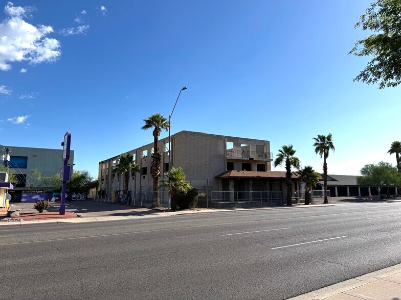 1310 E McDowell Rd, Phoenix, AZ à vendre - Photo de l’immeuble – Image 3 sur 7