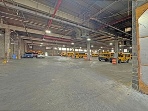 812 Snediker Ave, Brooklyn, NY à louer Photo intérieure– Image 2 sur 2