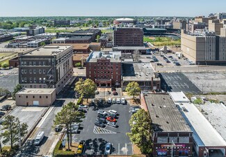 Plus de détails pour 254 Court Ave, Memphis, TN - Bureau à vendre