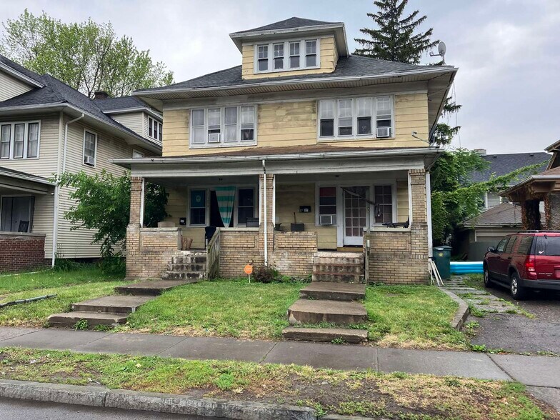 1219 Saint Paul St, Rochester, NY à vendre - Photo principale – Image 1 sur 1