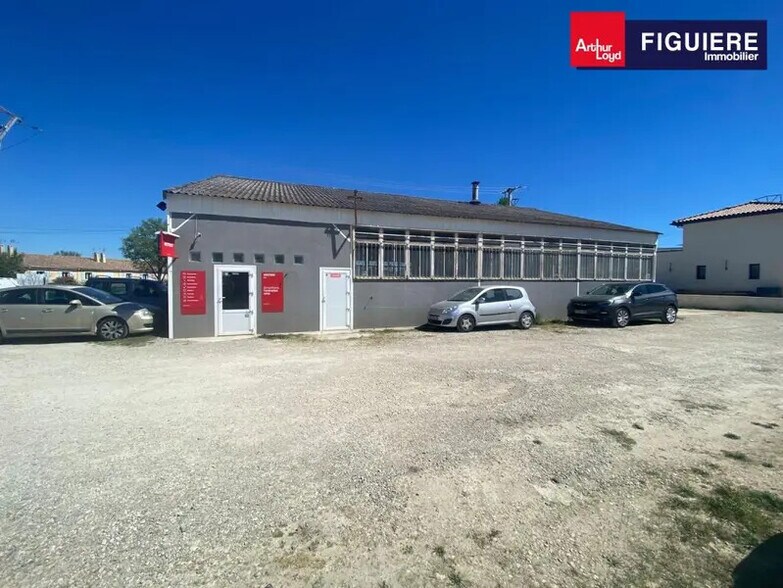 Local d'activités dans Grans à vendre - Photo de l’immeuble – Image 3 sur 12