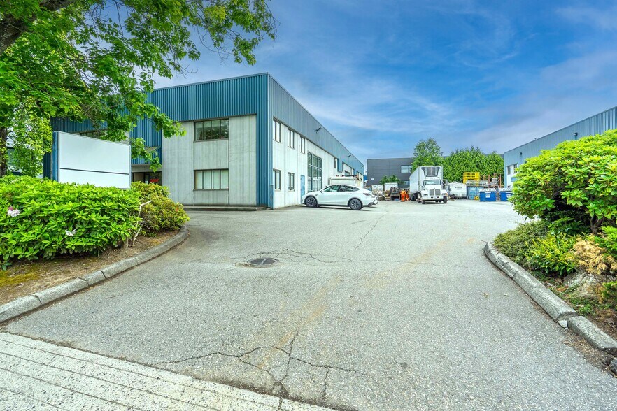 20086 92A Av, Langley Twp, BC à louer - Photo de l’immeuble – Image 2 sur 23