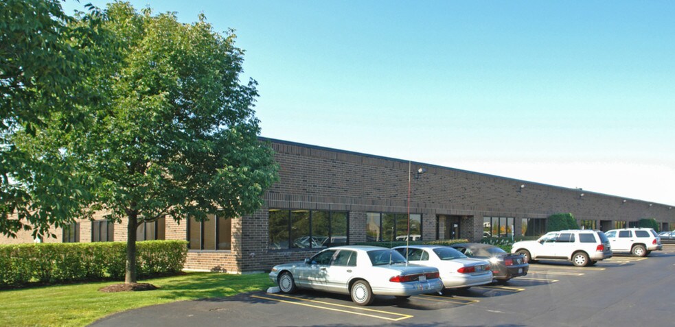 250-270 Tubeway Dr, Carol Stream, IL à louer - Photo de l’immeuble – Image 1 sur 7