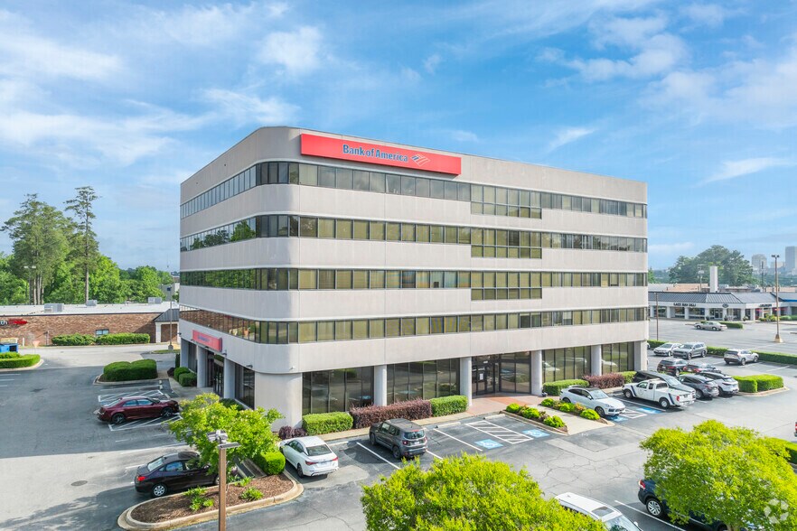 440 Knox Abbott Dr, Cayce, SC à louer - Photo principale – Image 1 sur 5