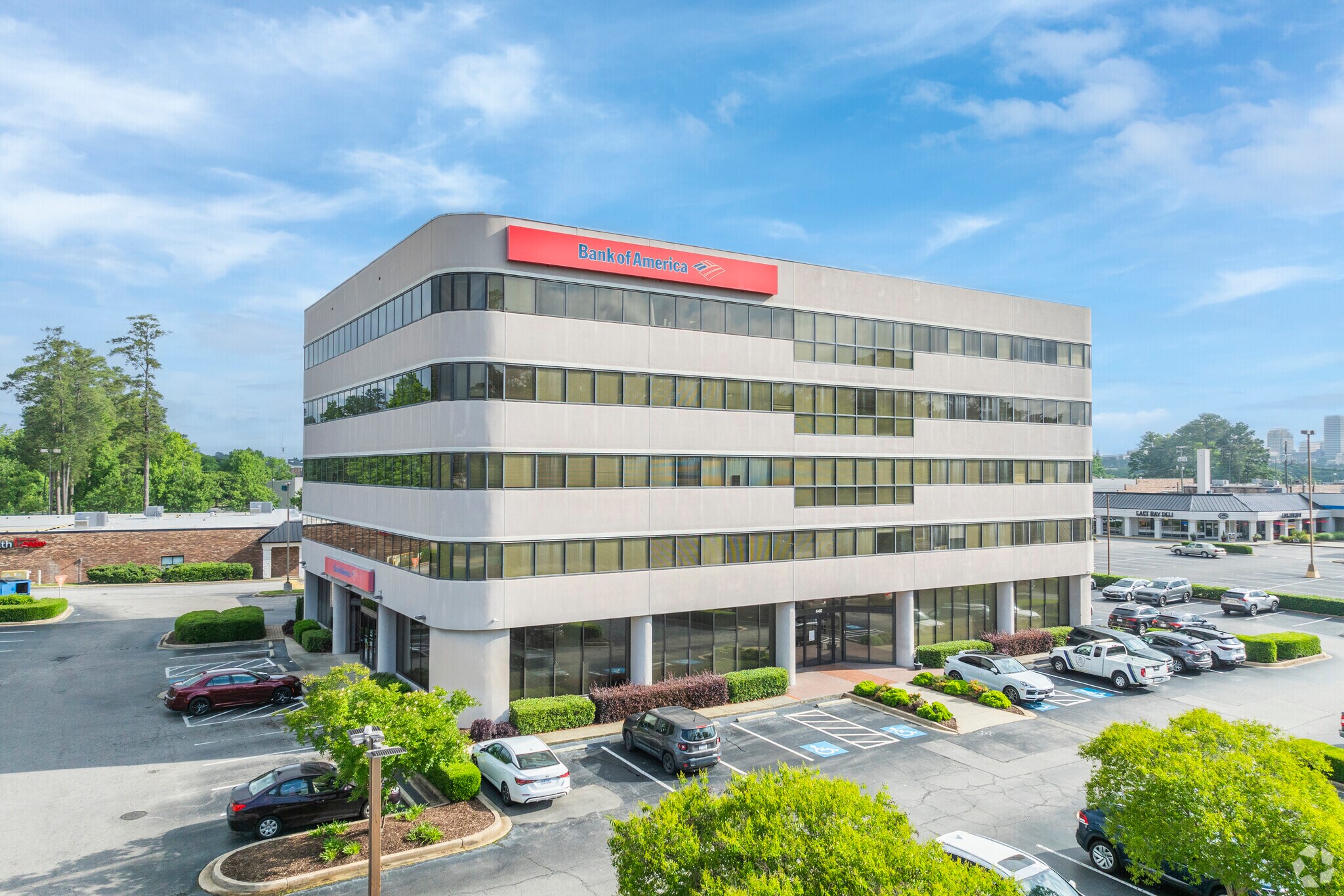 440 Knox Abbott Dr, Cayce, SC à louer Photo principale– Image 1 sur 6
