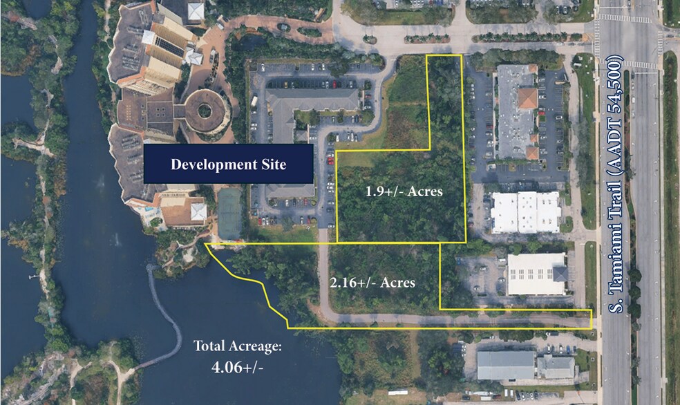 7051 Lakeridge Ct, Fort Myers, FL à vendre - Photo de l’immeuble – Image 2 sur 4