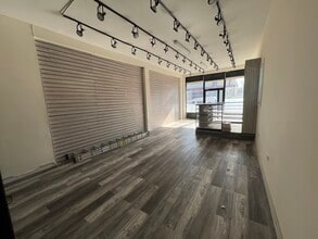 23112-23122 Merrick Blvd, Springfield Gardens, NY à louer Photo de l’immeuble– Image 2 sur 2