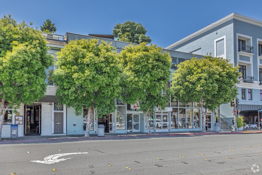 763-771 Bridgeway, Sausalito, CA à vendre - Photo de l’immeuble – Image 1 sur 13