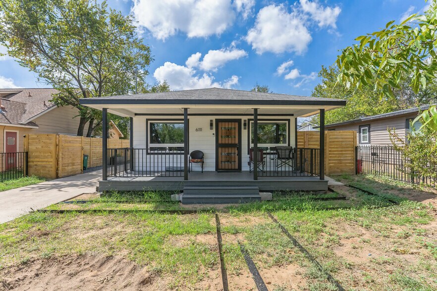 6111 Atwood St, Austin, TX à vendre - Photo de l’immeuble – Image 3 sur 30