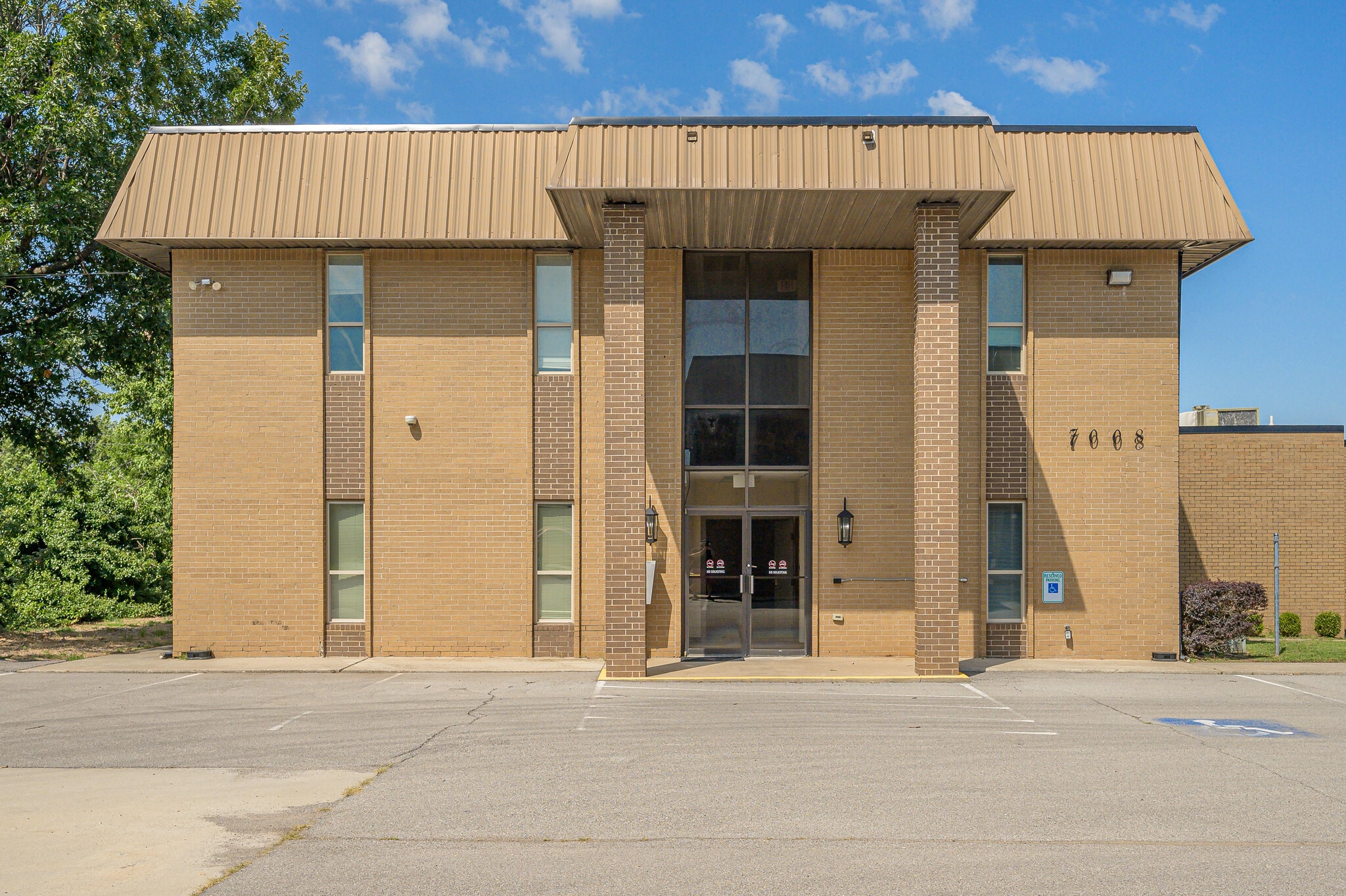 7008 NW 63rd St, Bethany, OK à vendre Photo principale– Image 1 sur 24