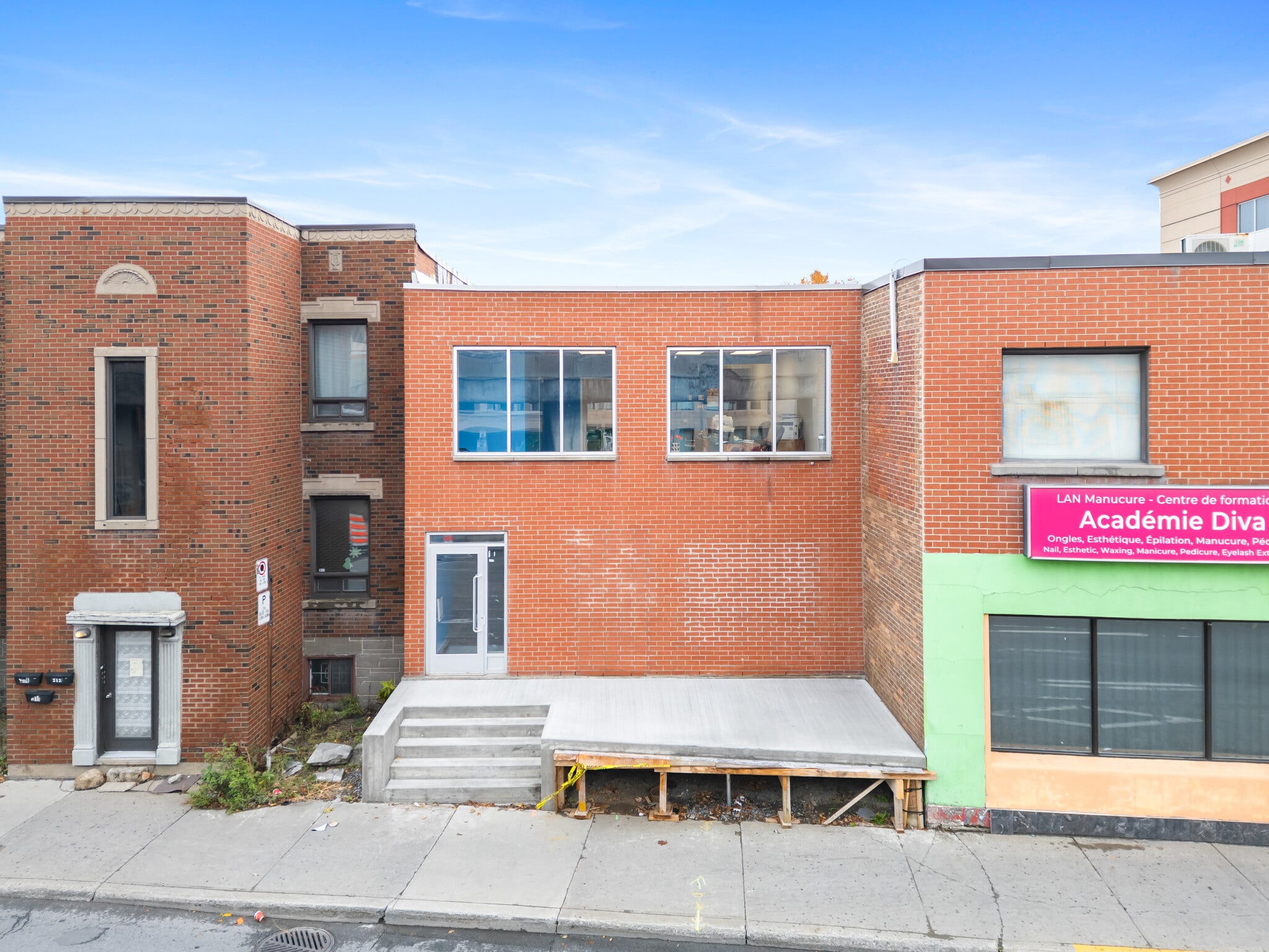 206-208 Boul Crémazie E Crémazie E, Montréal, QC à vendre Photo principale– Image 1 sur 6