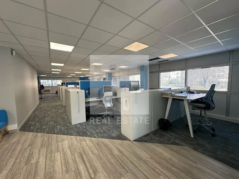 Bureau dans Meylan à vendre - Photo intérieure – Image 2 sur 18