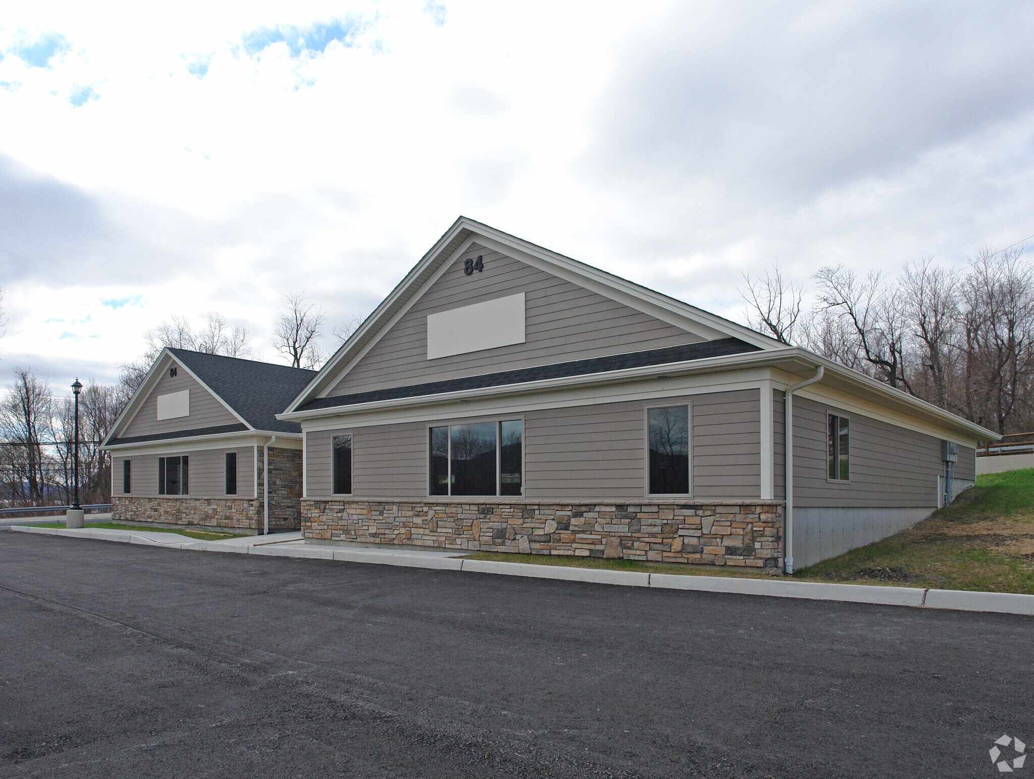84 Old Route 9 W, New Windsor Township, NY à louer Photo principale– Image 1 sur 3