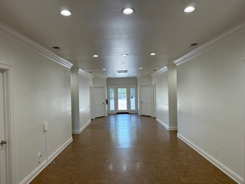 2042 Market St, Redding, CA à vendre - Photo de l’immeuble – Image 2 sur 16