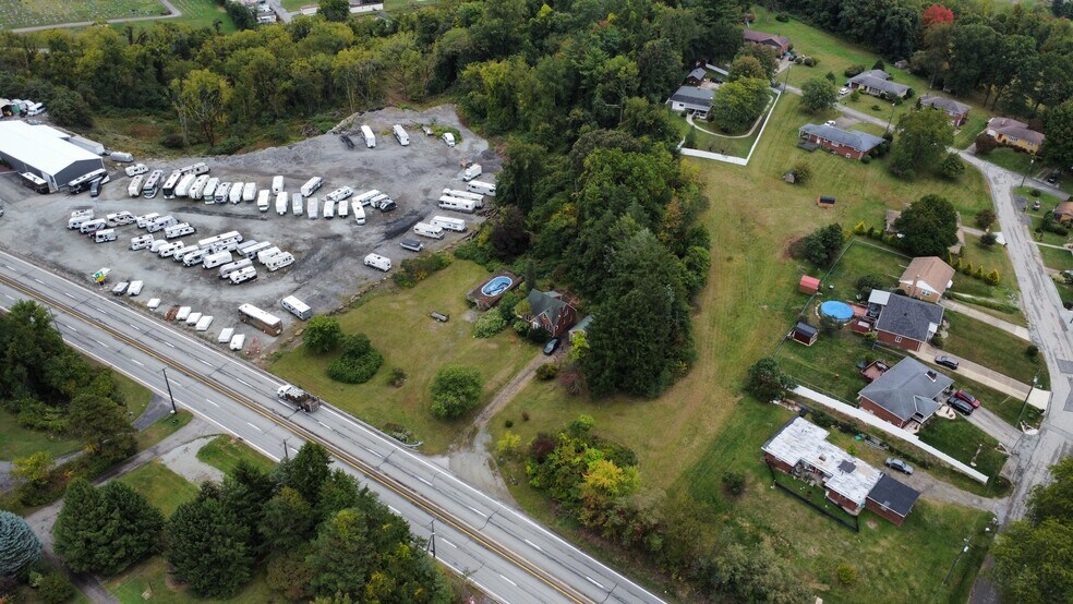 6660 U-S 30 Hwy W, Jeannette, PA à vendre - Photo de l’immeuble – Image 2 sur 9