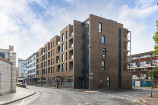Plus de détails pour 16-22 Cromwell Rd, Redhill - Local commercial à louer