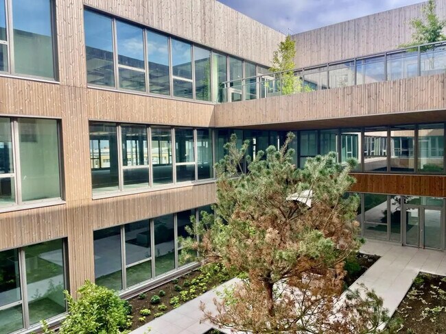 Plus de détails pour Boulevard De Tournai, Lezennes - Bureau à louer