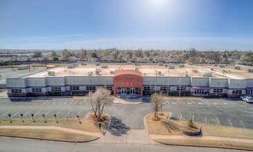 7800 NW 85th Ter, Oklahoma City, OK à louer Photo intérieure– Image 1 sur 18