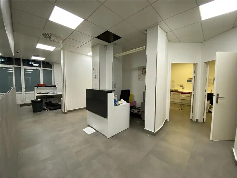 Bureau dans Paris à louer - Photo de l’immeuble – Image 2 sur 9